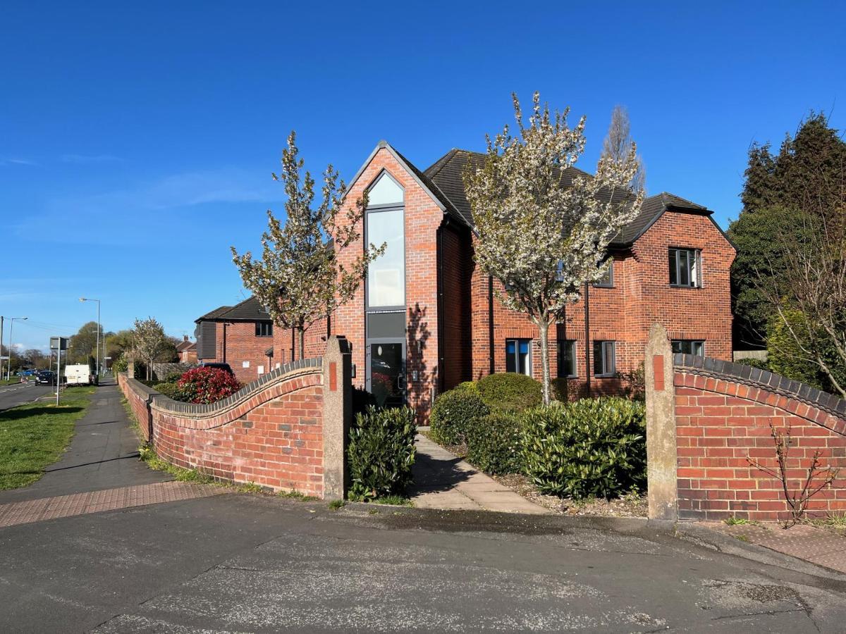Cross Court, Stafford By Bell Apartments Zewnętrze zdjęcie